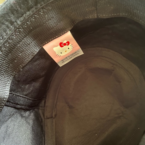 Hello Kitty Hat NWOT - Picture 3 of 3